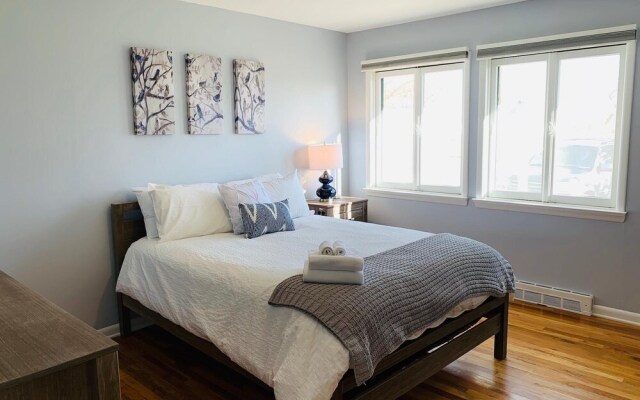 Private Fireside Nest on Huge Lot Near Old Town!