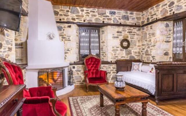 Iliopetra Suites