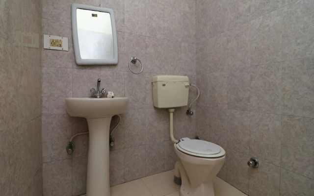 OYO 18631 Hotel King's