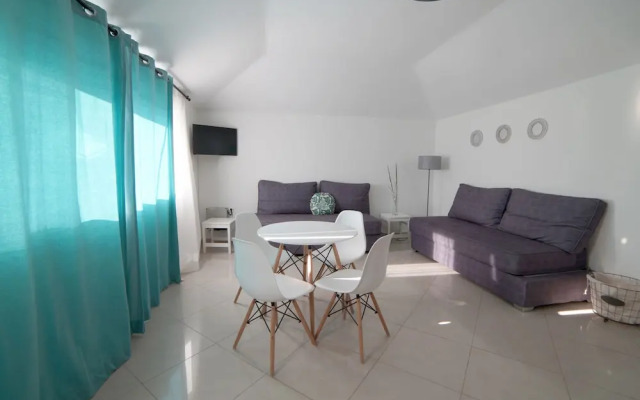 Mirsini Studios & Apartments