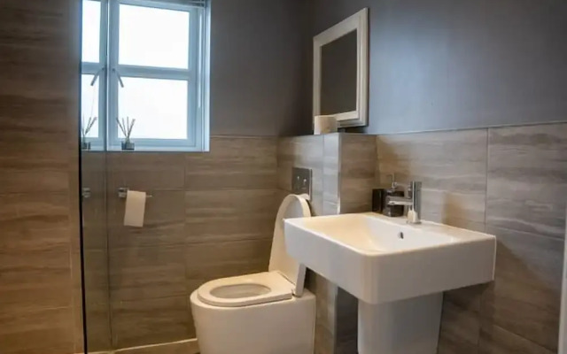 Host Stay Oriel Close