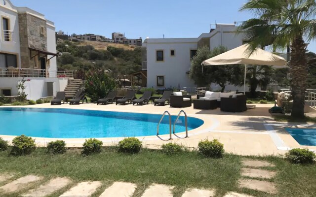 Villa with Hot Tub in Peninsula
