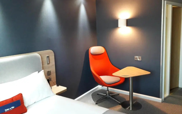 Holiday Inn Express Leeds City Centre Armouries by IHG