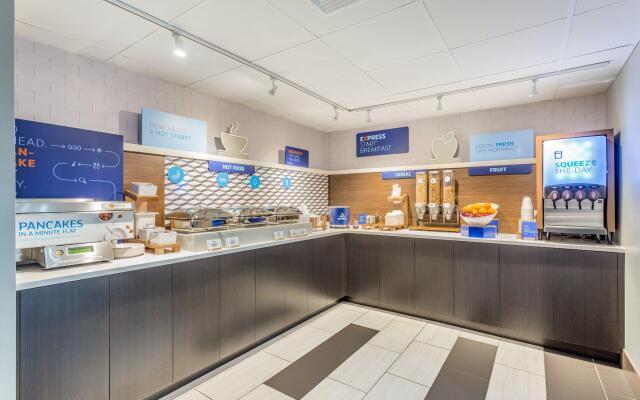 Holiday Inn Express Ramsey-Mahwah by IHG