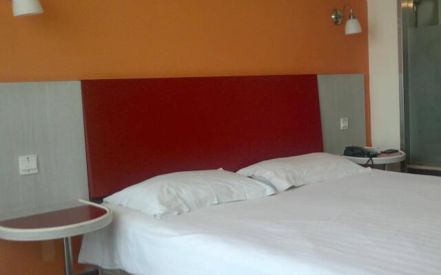 Motel168 Wuhan HuaQiao Inn