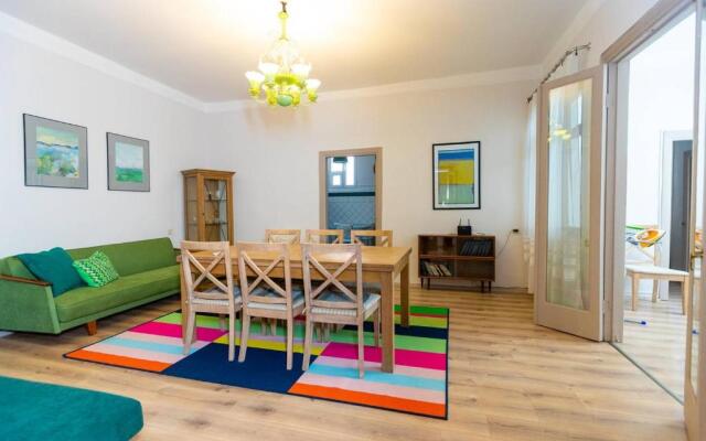 Wehost Apartment Near Fabrika