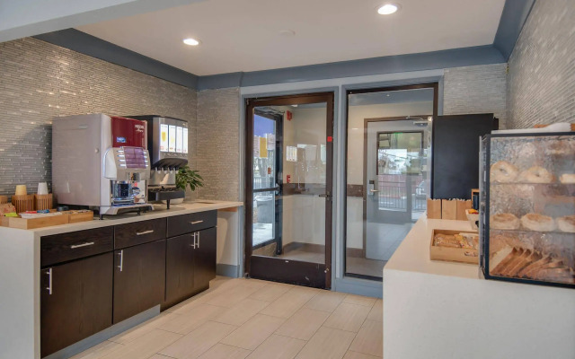 Americas Best Value Inn Hayward