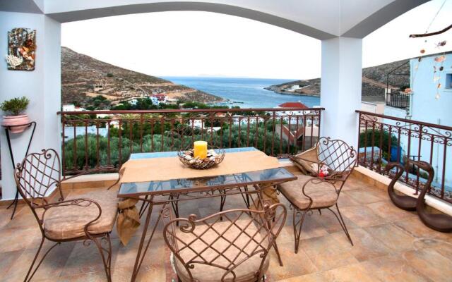 Nikis Seaside House