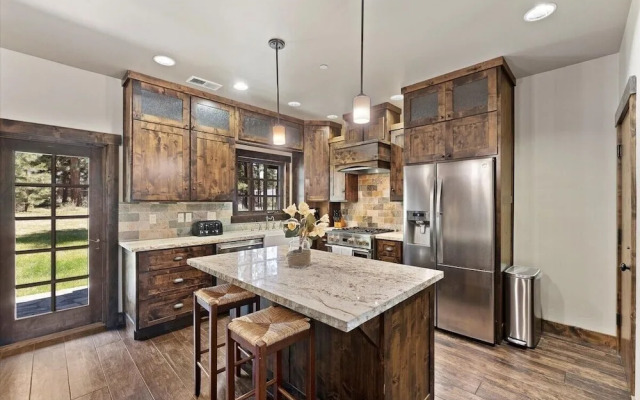 Cyh1012 - Hidden Cedar 5 Bedroom Home