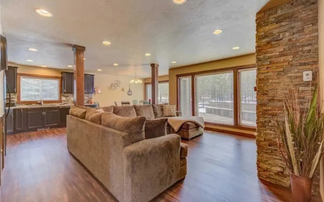 White Elm Lane 21