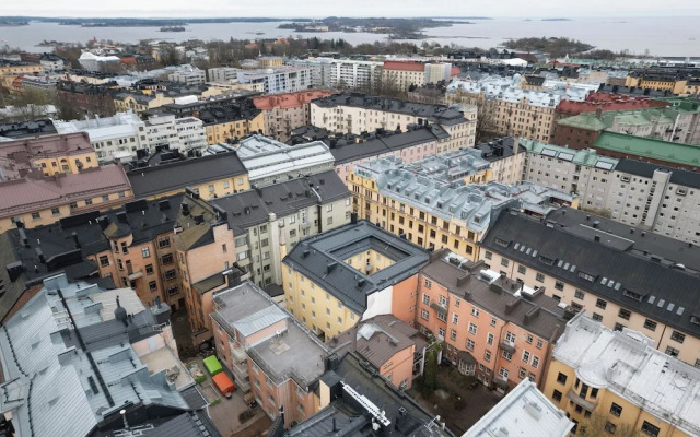 Renovated Top Floor Studio in Kallio