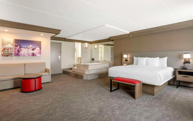 Comfort Inn Edgewater on Hudson River