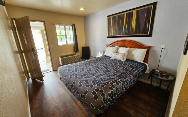 California Suites Motel