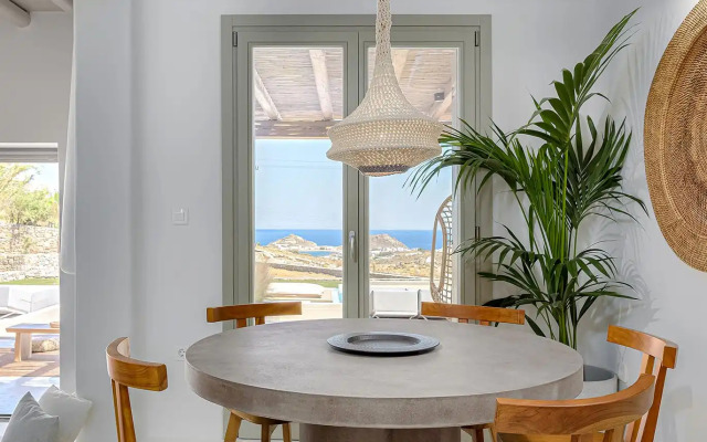 Villa Yasemin on the Rock