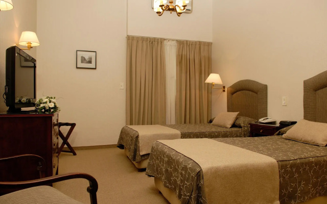 Lafayette Hotel