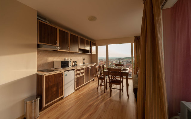 Roel Residence Apartments
