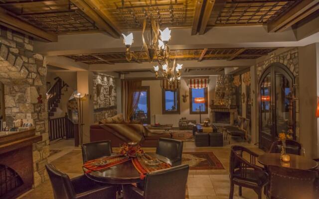 Pandion Boutique Hotel & Suites