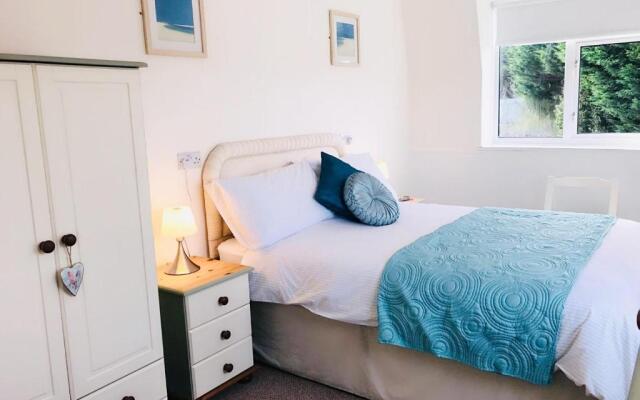 Three Beaches Holiday Apartments - close to Goodrington beach in Paignton