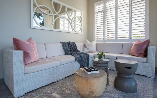 The Clarendon - Fresnaye