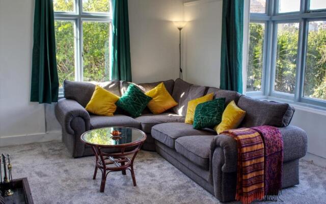 Perranporth Bungalow 2mins Walk to Beach!
