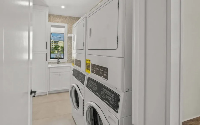 Deep Blue Sea in Sarasota