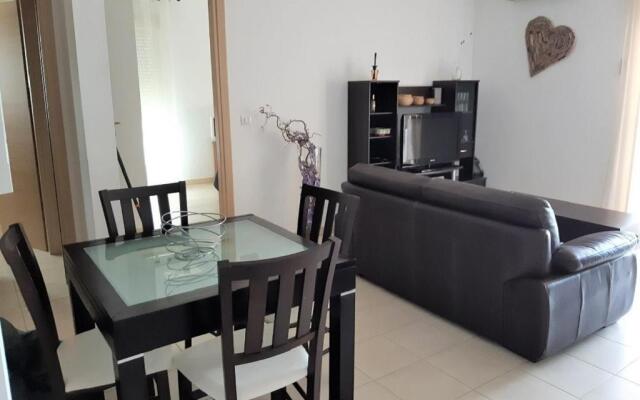 Superbe appartement avec parking privé, proche commerces et mer