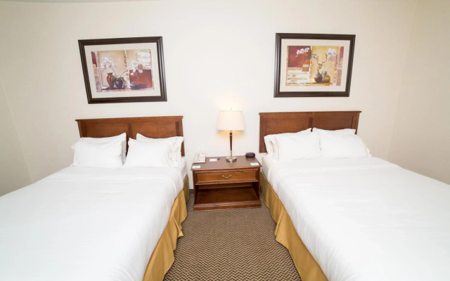 Holiday Inn Express Hotel & Suites Drayton Valley by IHG