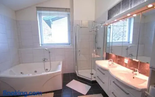 Finest Penthouse Bruckberg by Four Seasons Apartments