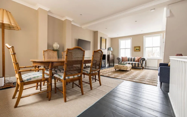 The Thames Embrace 3 BR & Garden House