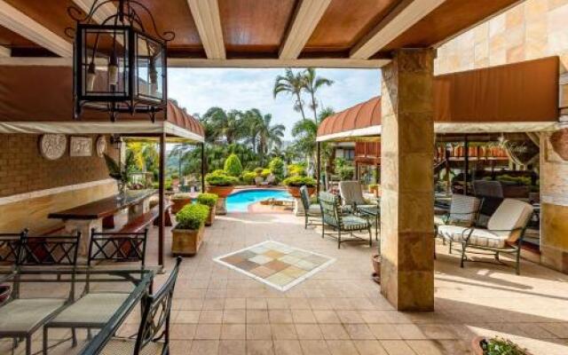 Palm Lodge