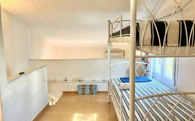 Studio Nikiti Beach
