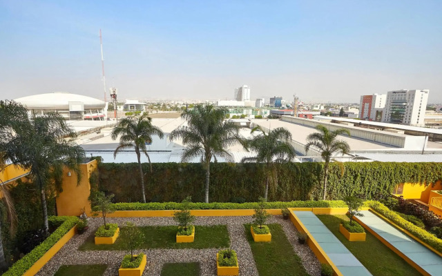 Courtyard by Marriott Leon at the Poliforum