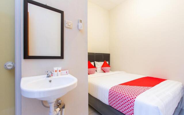 OYO 1718 Homestay Wak Gobenk