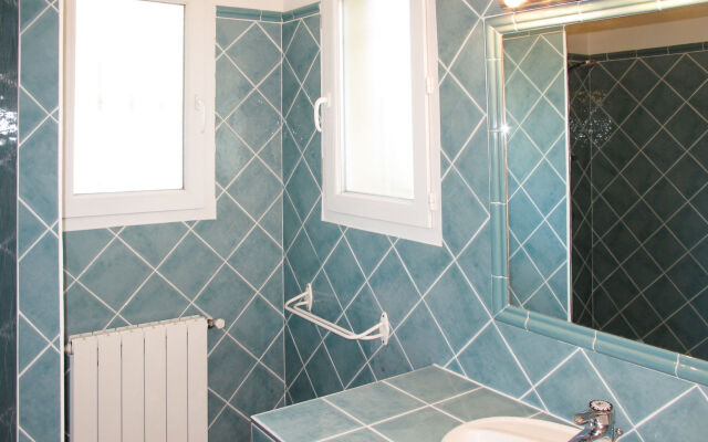 Holiday Home Le Puit des Oliviers 1 (LCD150)