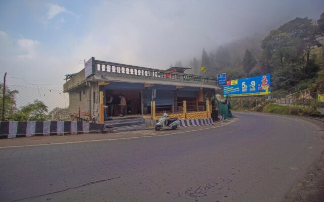 OYO 29916 Himalayan Residency