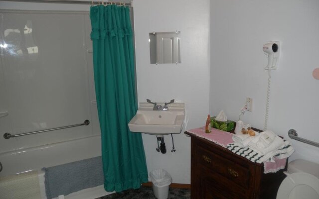 Wildberry Country Lodge B&B