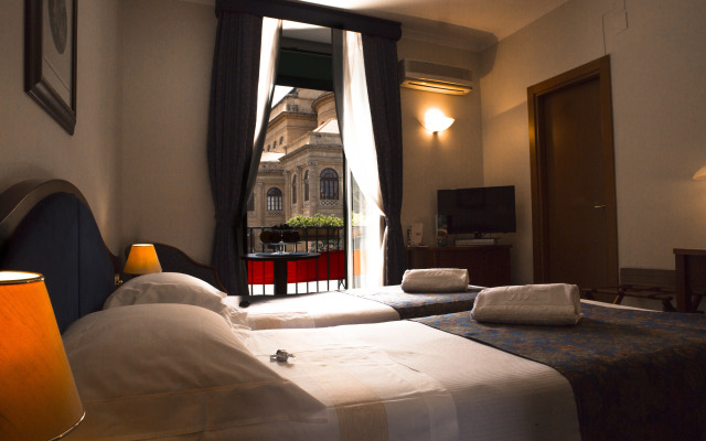 Massimo Plaza Hotel