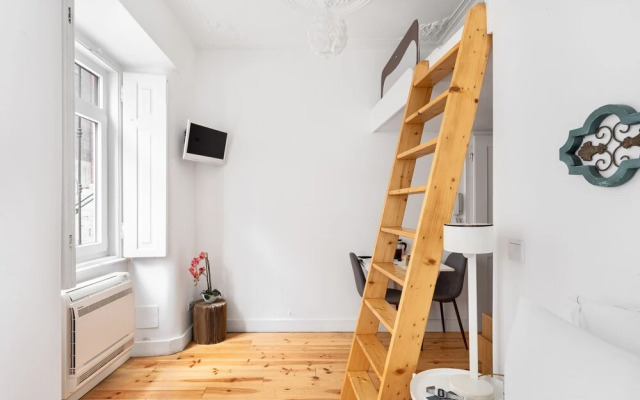 Altido Central Studio Near St. George Castle