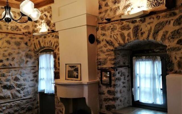 RiverBed Traditional Guest House