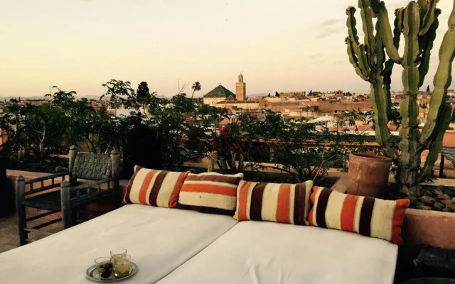 Riad 144