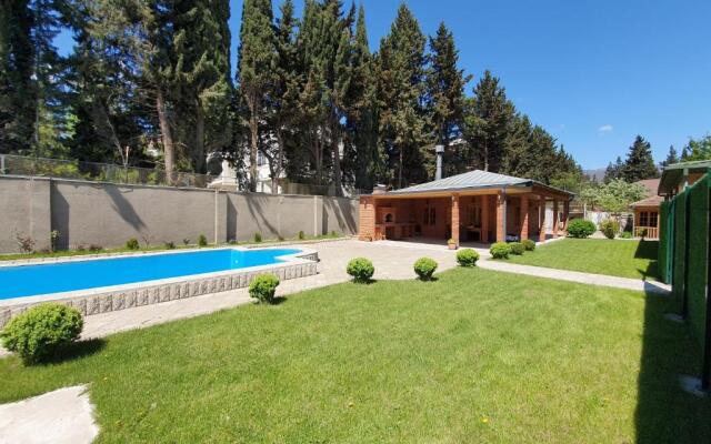 Cosy House with Private Pool and Barbecue Place