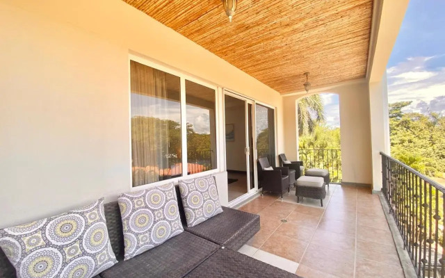 Upscale 2bdr with Jacuzzi - Beach - Fast wifi - Gym