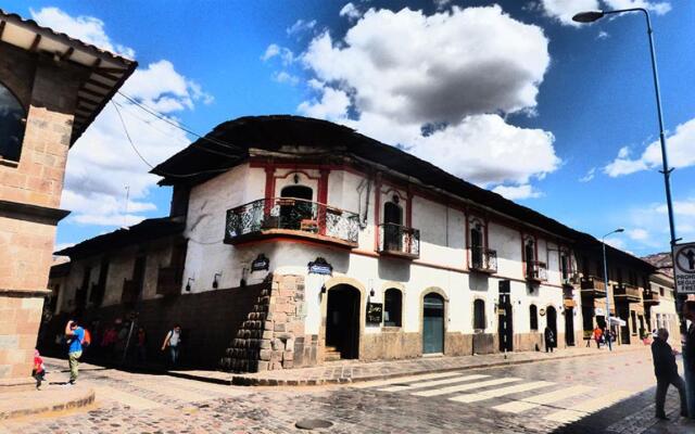 The Grasshopper Hostal Plaza de Armas
