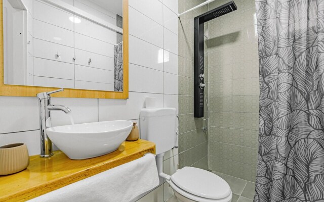 Beautiful Home in Korcula With Wifi and 4 Bedrooms