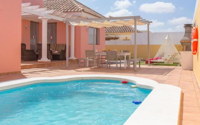 Villa Bella Lucia 3. Piscina Climatizada, WiFi, BBQ.