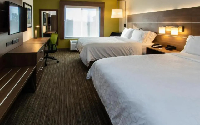 Holiday Inn Express Galleria Area