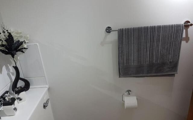 Edinburgh City Deluxe Apartment