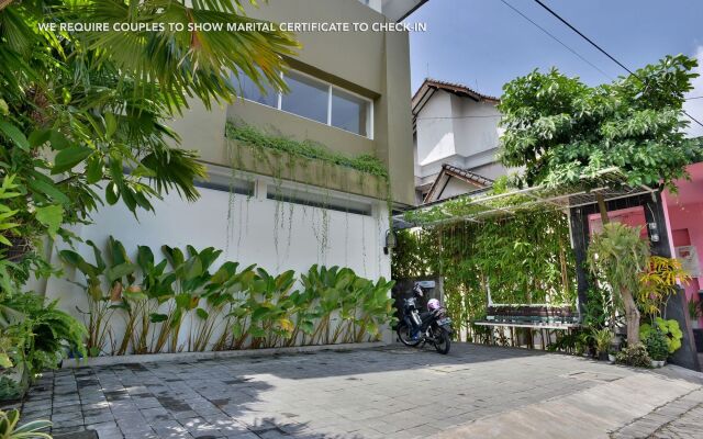 ZEN Rooms Pogung Syariah
