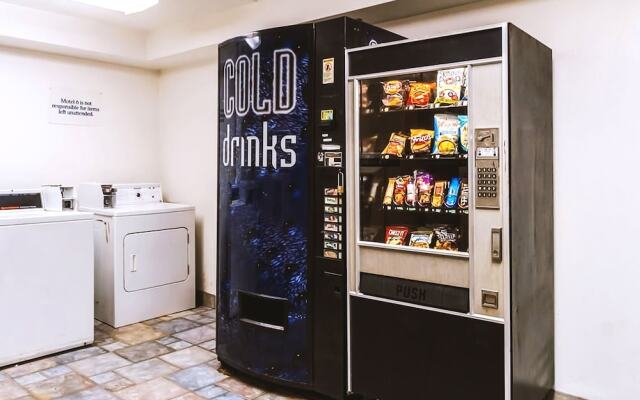 Motel 6 Cleveland East Macedonia