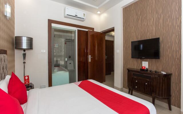 OYO 2377 Hotel Residency